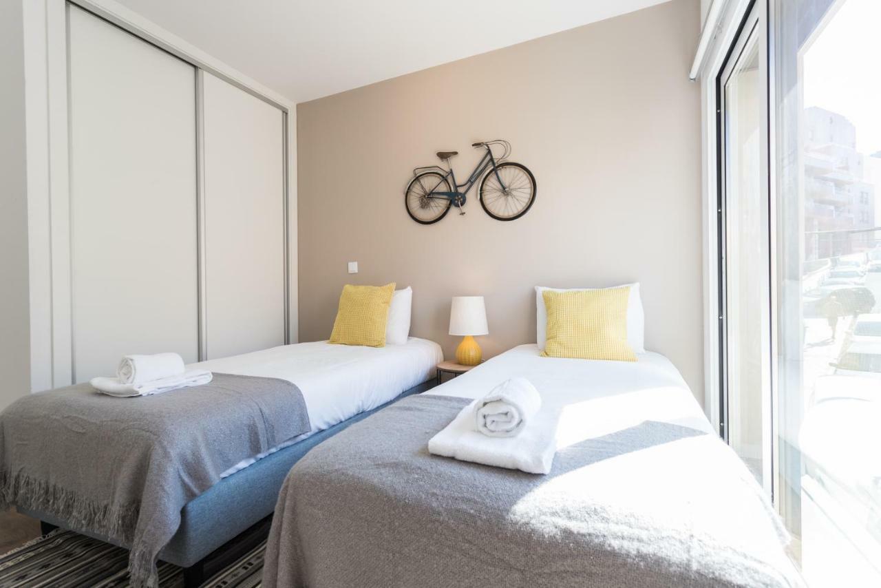 Alfama Lounge Three-Bedroom Apartment W/ River View And Parking - By Lu Holidays Lisbon Exterior photo