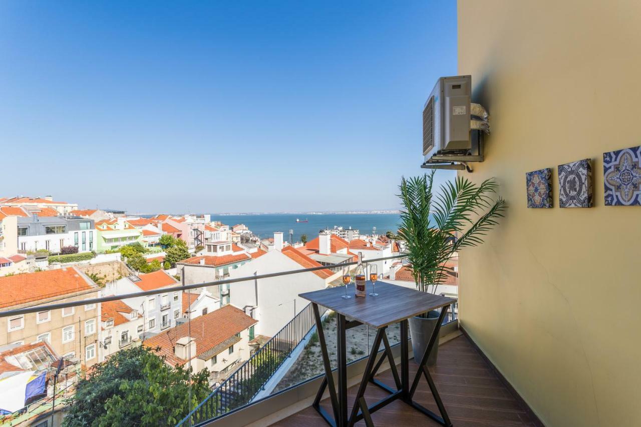 Alfama Lounge Three-Bedroom Apartment W/ River View And Parking - By Lu Holidays Lisbon Exterior photo